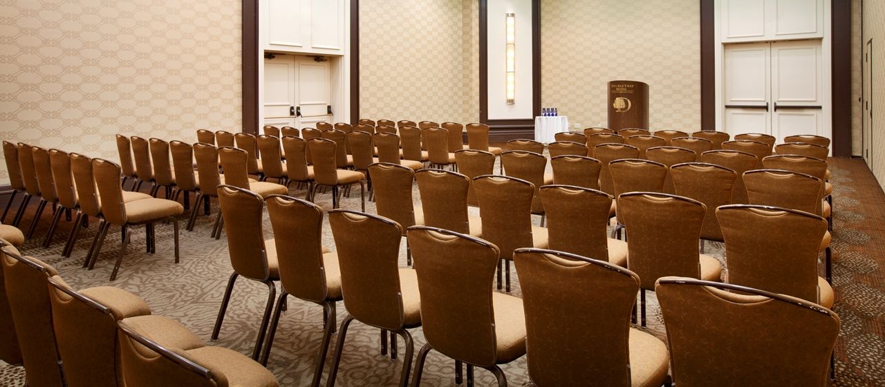 Doubletree By Hilton Hotel Boston - Bedford Glen Bagian luar foto