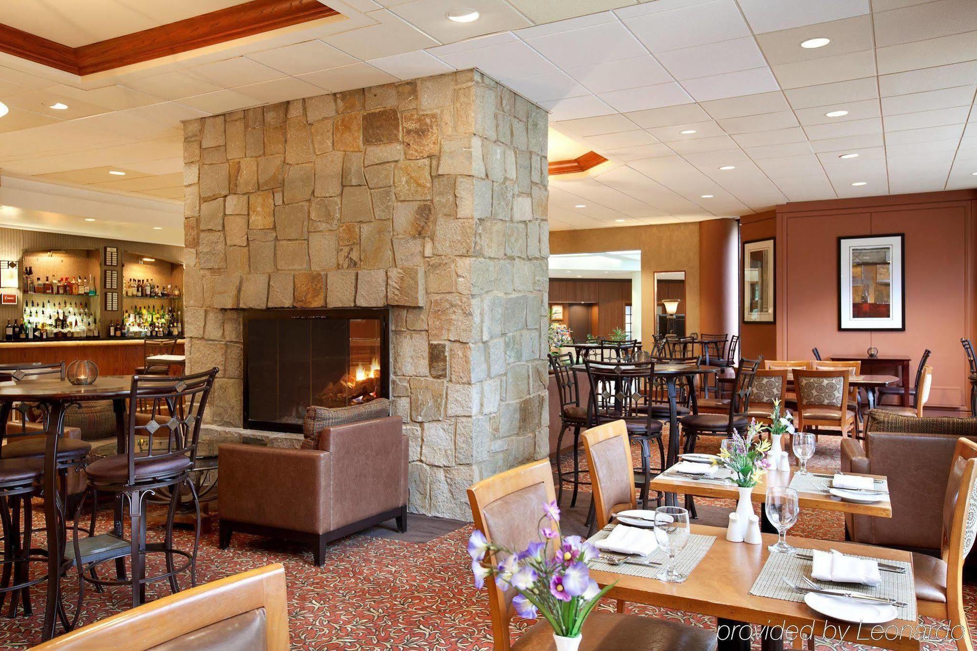 Doubletree By Hilton Hotel Boston - Bedford Glen Bagian luar foto