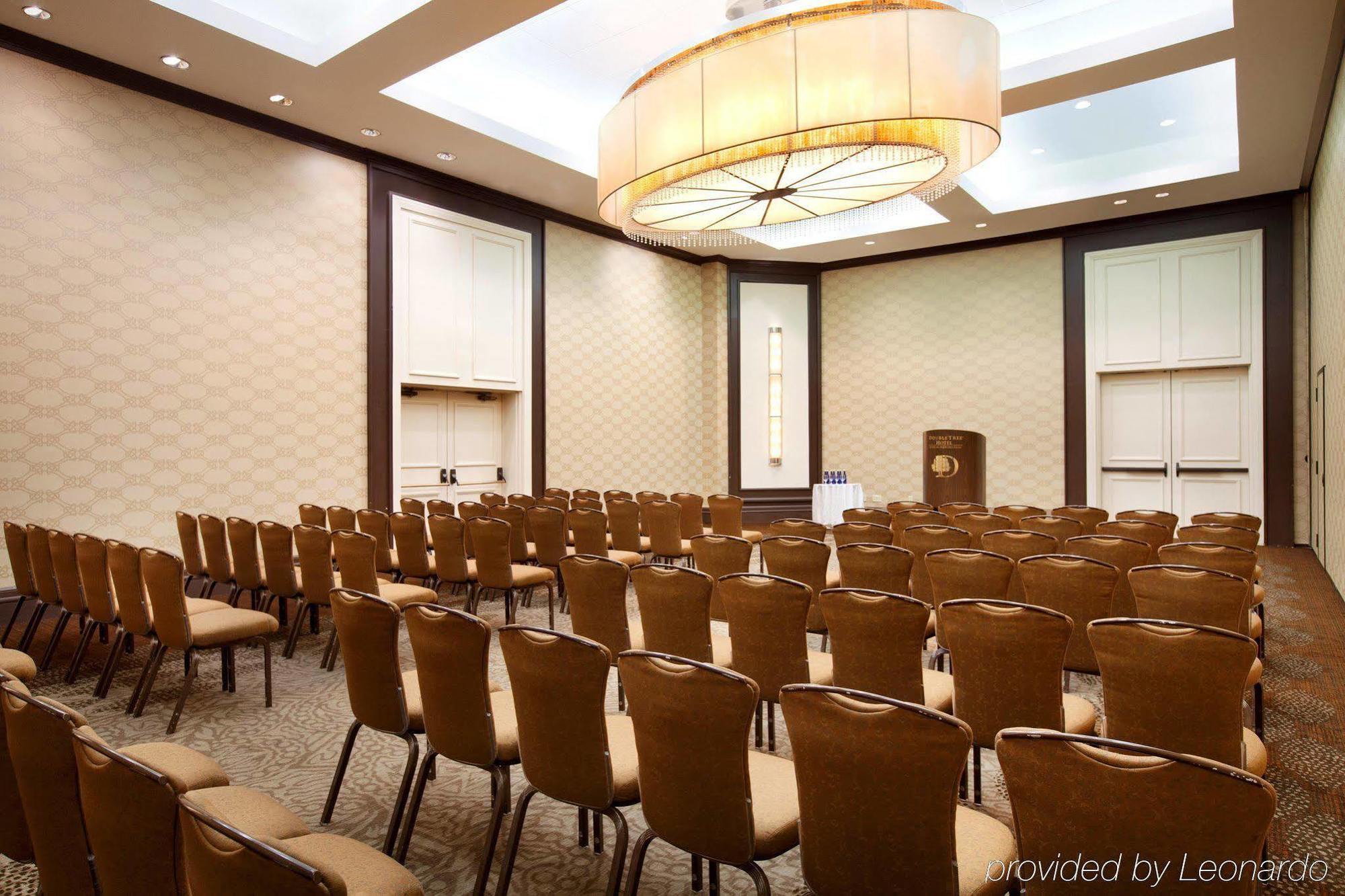Doubletree By Hilton Hotel Boston - Bedford Glen Bagian luar foto