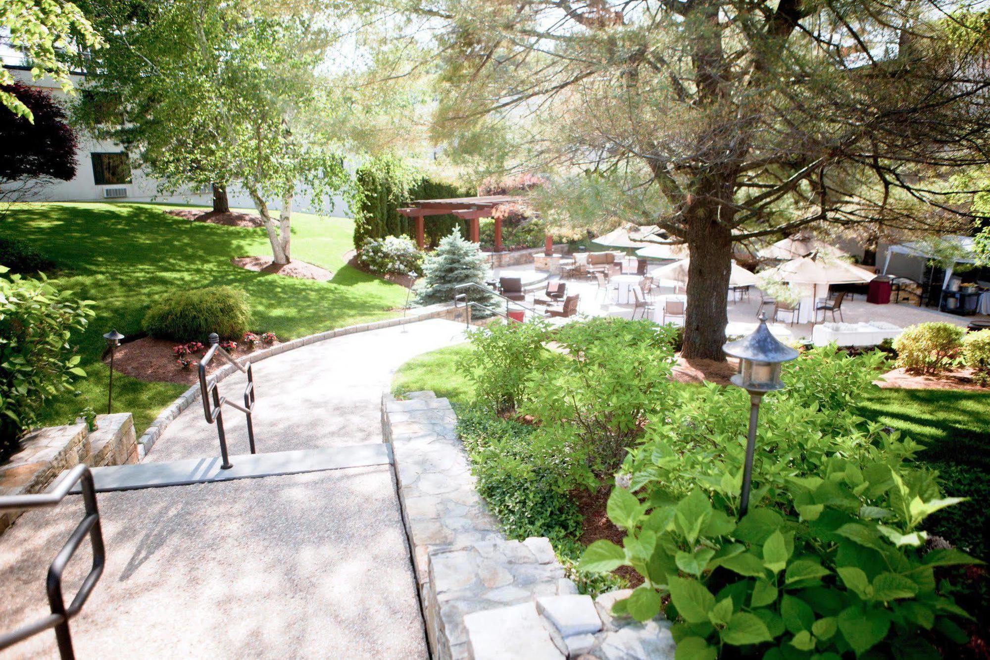 Doubletree By Hilton Hotel Boston - Bedford Glen Bagian luar foto