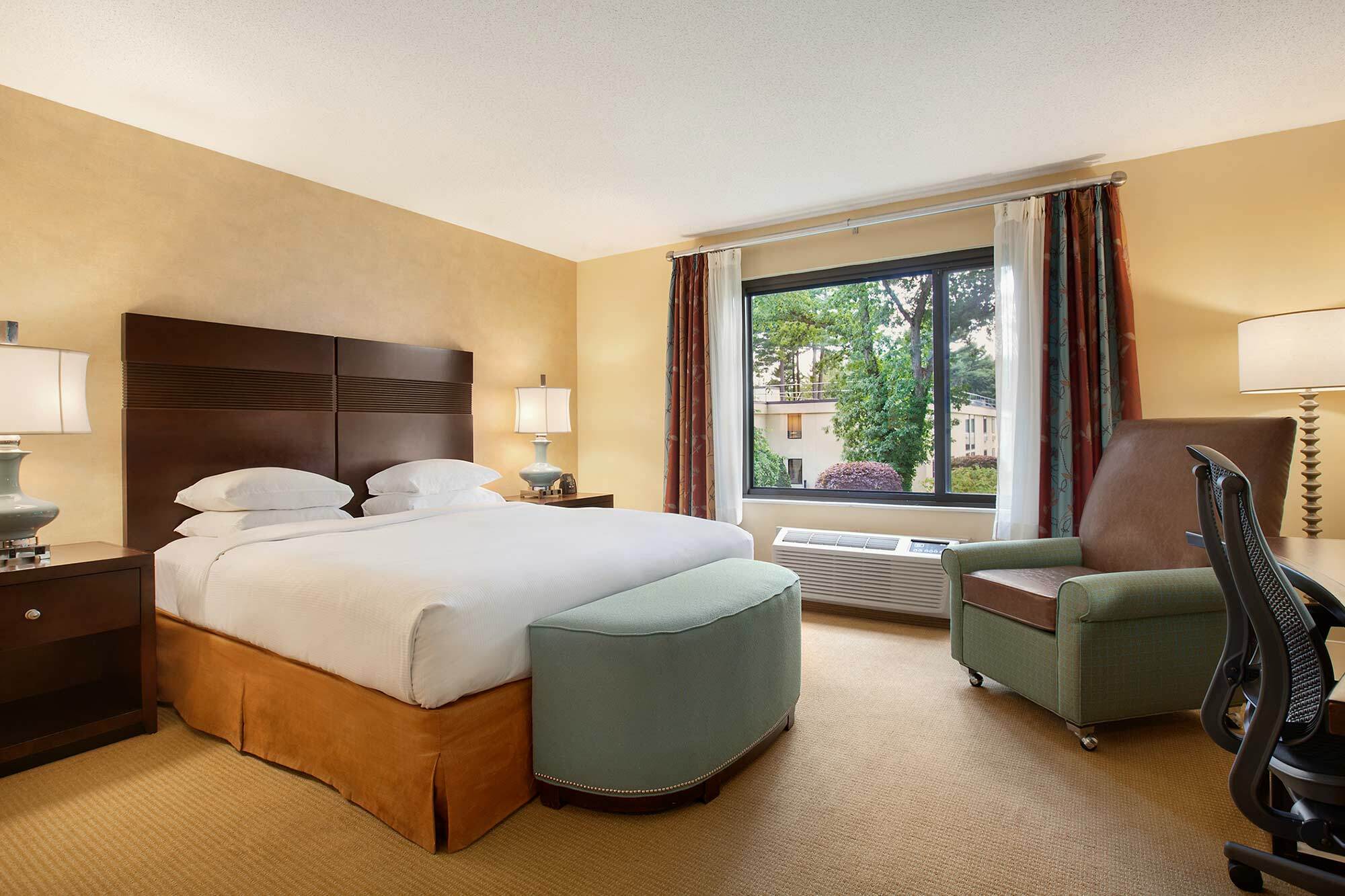 Doubletree By Hilton Hotel Boston - Bedford Glen Bagian luar foto